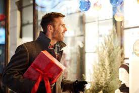 Why do men leave Christmas shopping until the last minute!?